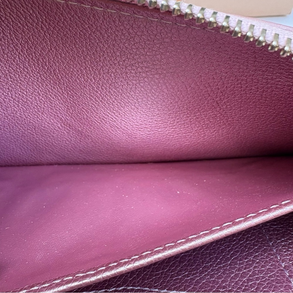 ❌SOLD❌ Louis Vuitton Lock Me Wallet in Crystal Rose Metallic Leather Zippy - Picture 15 of 17